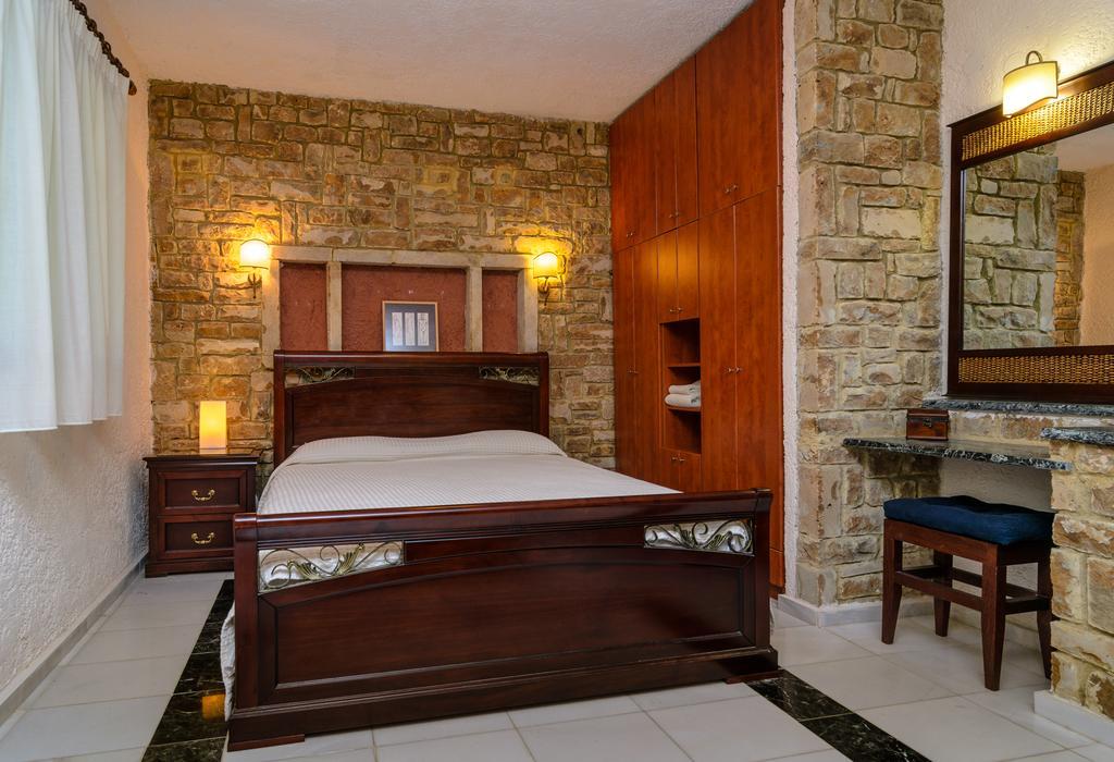 Maria Elena Villas Néos Marmarás Exterior foto